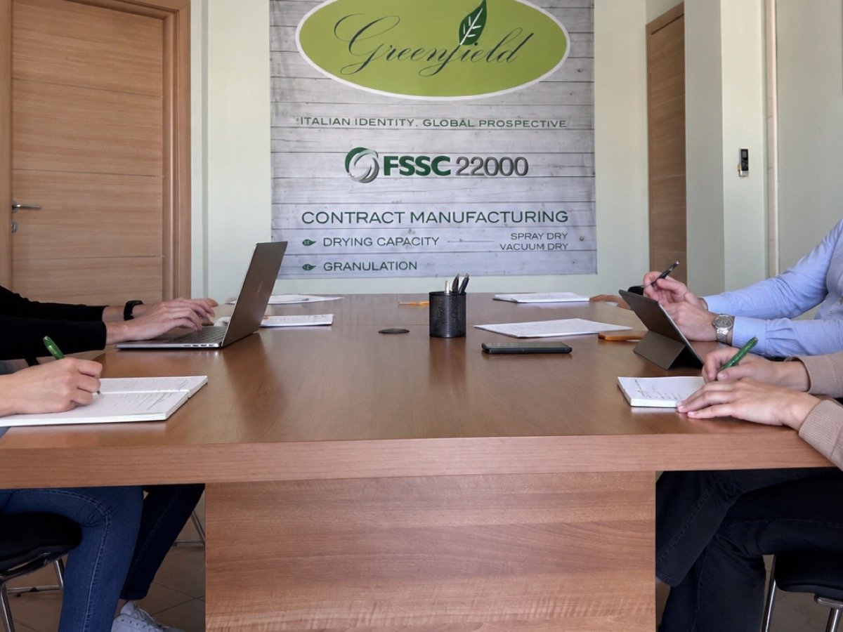 Il tavolo riunioni Greenfield — dove nascono le collaborazioni